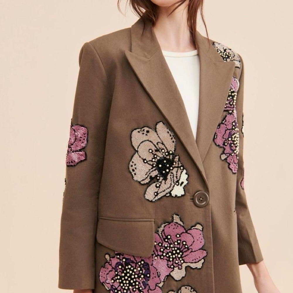 Dhruv Kapoor Floral Embellished Blazer Jacket - Taupe Gray / Pink - Size: M